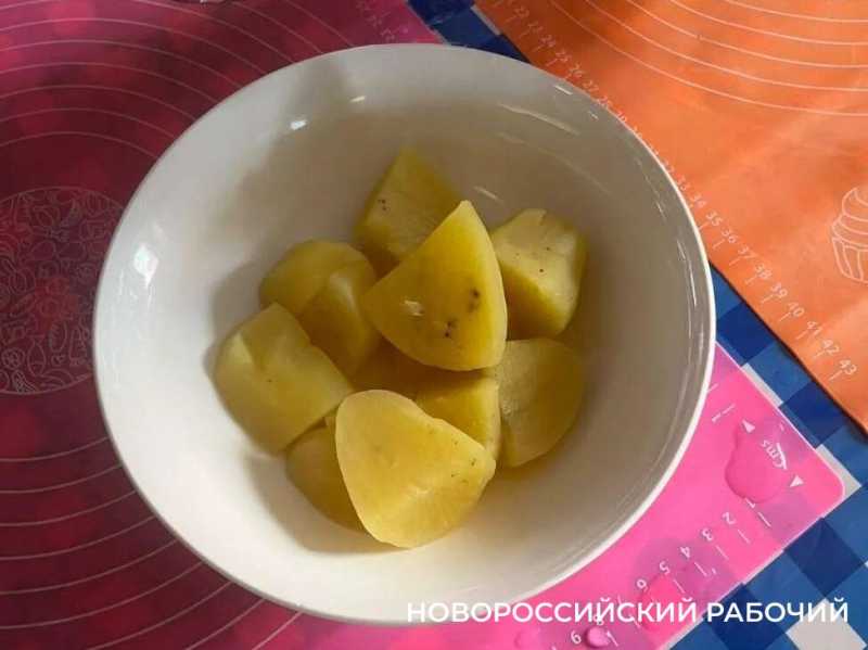 Новороссийские моряки стали заложниками на брошенном танкере в Индийском океане