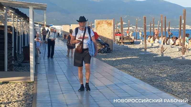 Отдыхающих в Новороссийске отпугнули  бензиновый дефицит и тревоги
