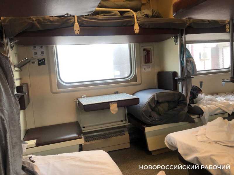 Поезд из Новороссийска изменил маршрут из-за схода вагонов