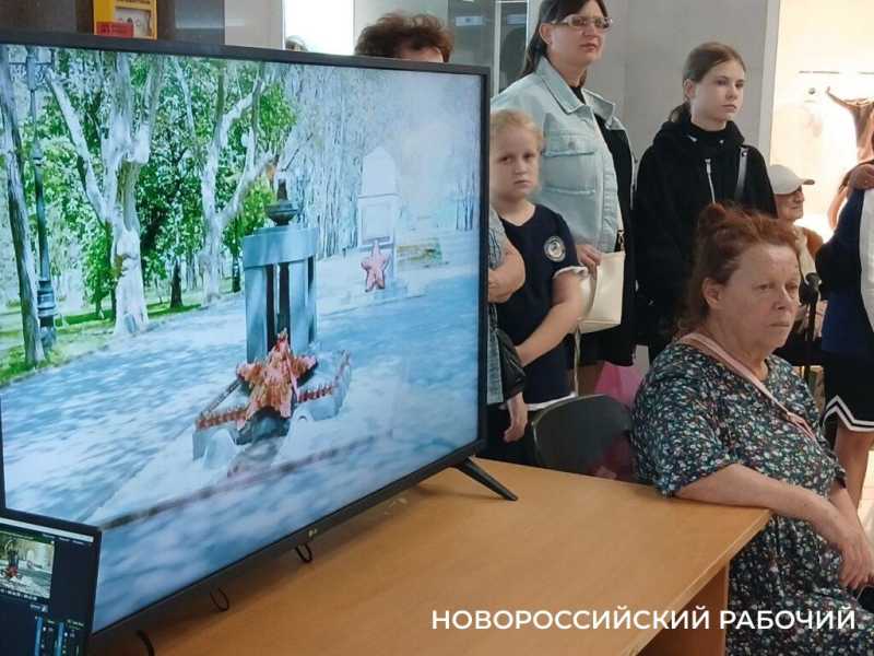 Покупатели стали зрителями: в ТЦ Новороссийска звучала классическая музыка