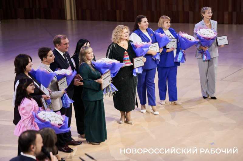 Сегодня &ndash; День воспитателя! Один из лучших воспитателей России работает в Новороссийске