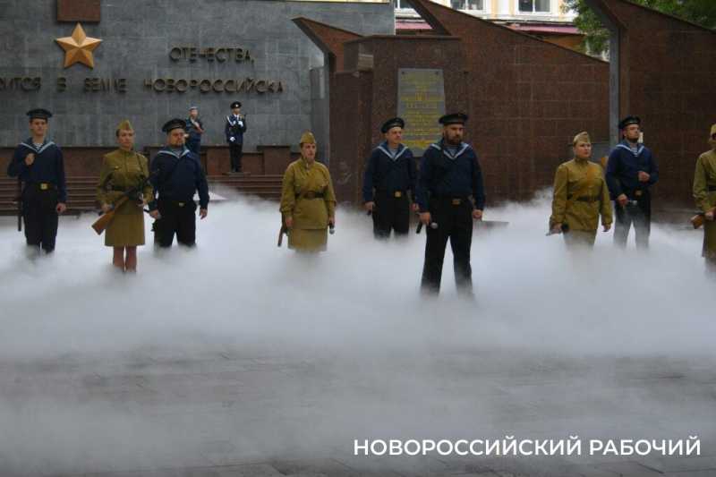 Сегодня Новороссийск отмечает 83-ю годовщину освобождения от фашистов. Фоторепортаж &laquo;НР&raquo;