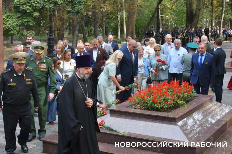 Сегодня Новороссийск отмечает 83-ю годовщину освобождения от фашистов. Фоторепортаж &laquo;НР&raquo;