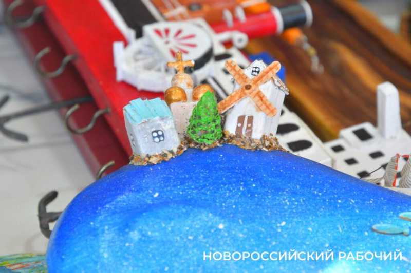 Семья из Новороссийска занялась кораблестроением в&hellip; технике дрифтвуд