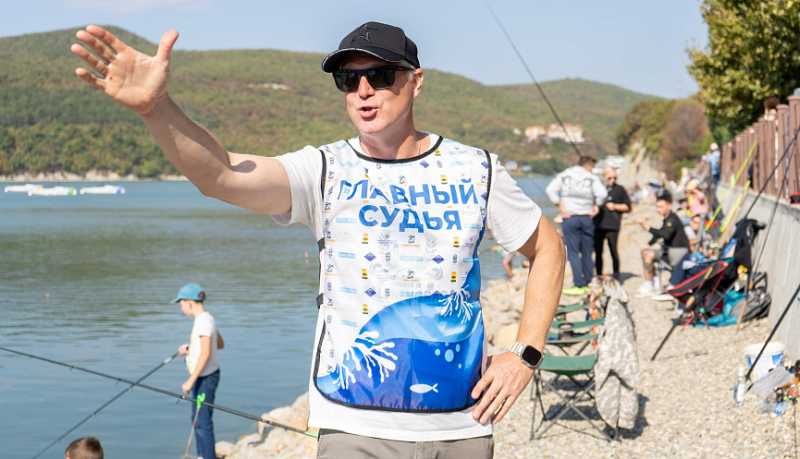 В Абрау-Дюрсо на берегу легендарного озера состоялся любительский турнир по рыбной ловле