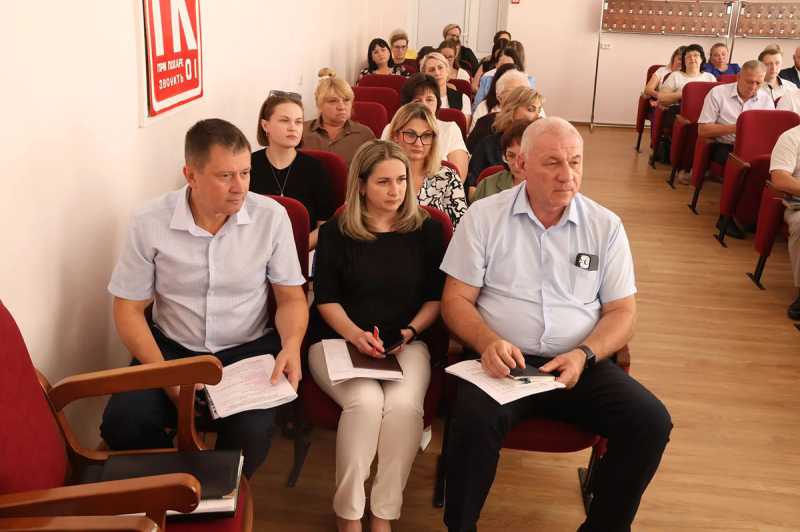 В Кавказском районе обсудили меры по повышению собираемости налогов в бюджет