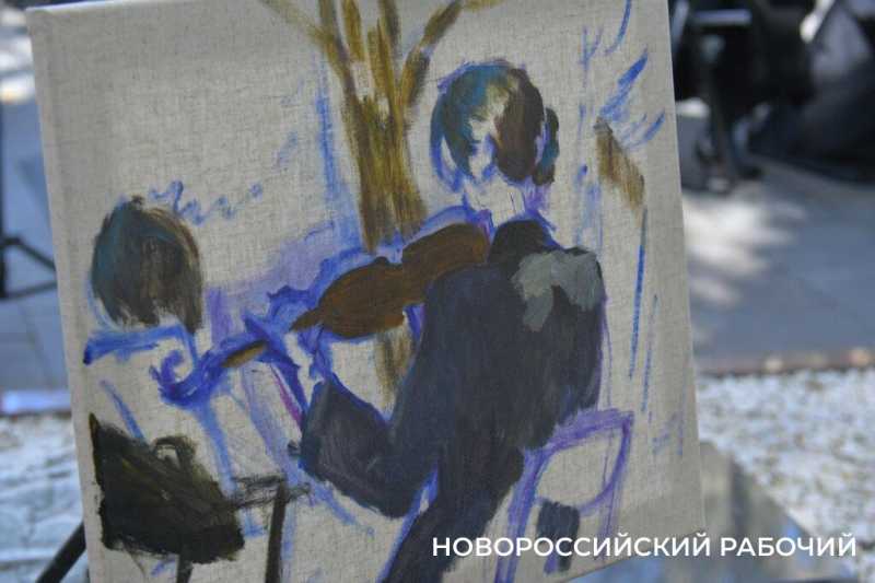 В Новороссийске художники объединились, чтобы нарисовать музыку. Фоторепортаж «НР»