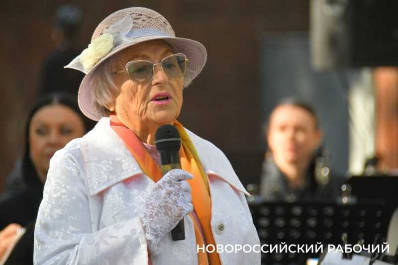 В Новороссийске художники объединились, чтобы нарисовать музыку. Фоторепортаж «НР»