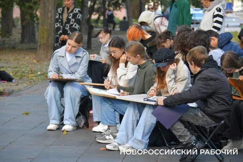 В Новороссийске художники объединились, чтобы нарисовать музыку. Фоторепортаж «НР»
