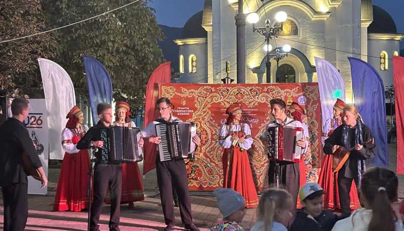 В Новороссийске прошел первый в истории города музыкальный батл на народных инструментах