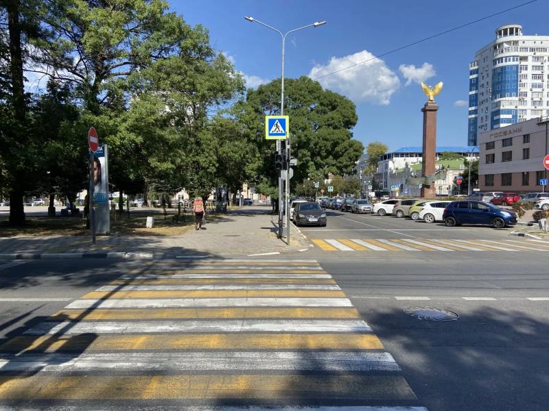 В Новороссийске ремонт светофоров в центре города длится неделю