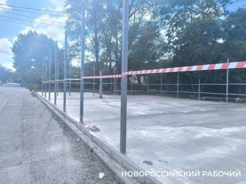 В Новороссийске спортплощадка стала ловушкой для жителей, а кадастровая карта победила законы физики &nbsp;