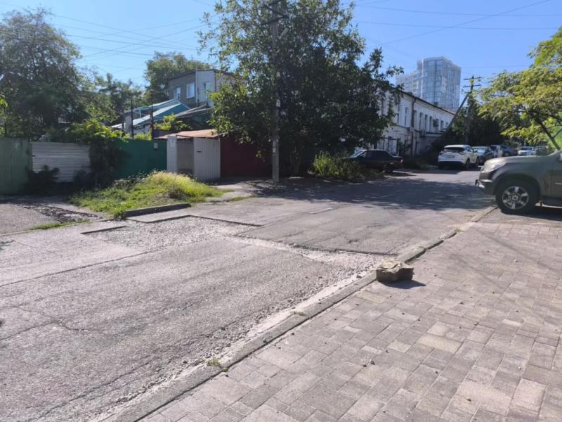 В Новороссийске «Водоканал» не восстанавливает разрушенное дорожное полотно