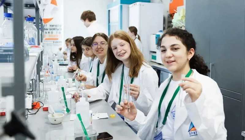 В школах Кубани открыли профильные классы по новым направлениям
