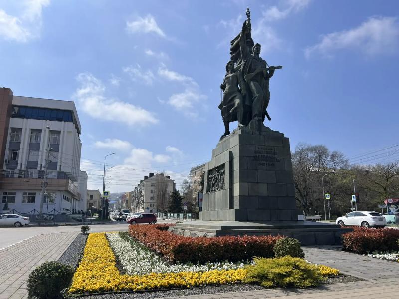 6 октября отмечаем День российского страховщика. Суть страхования в том, что люди, которым везет, оплачивают неудачи тех, которым не везет