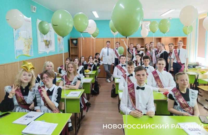 «Я — на своем месте!» В школе Новороссийска Владимир Сидоренко отработал свою первую «пятилетку»