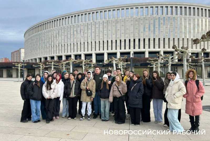 «Я — на своем месте!» В школе Новороссийска Владимир Сидоренко отработал свою первую «пятилетку»