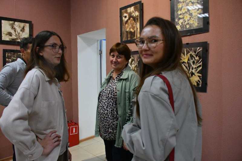Как это сделано? В Новороссийске открылась выставка фотографических картин