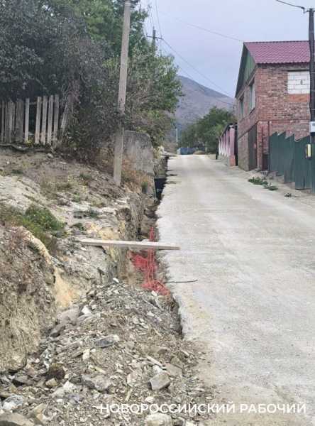 На окраине Новороссийска стало опасно жить … из-за ремонта водопровода