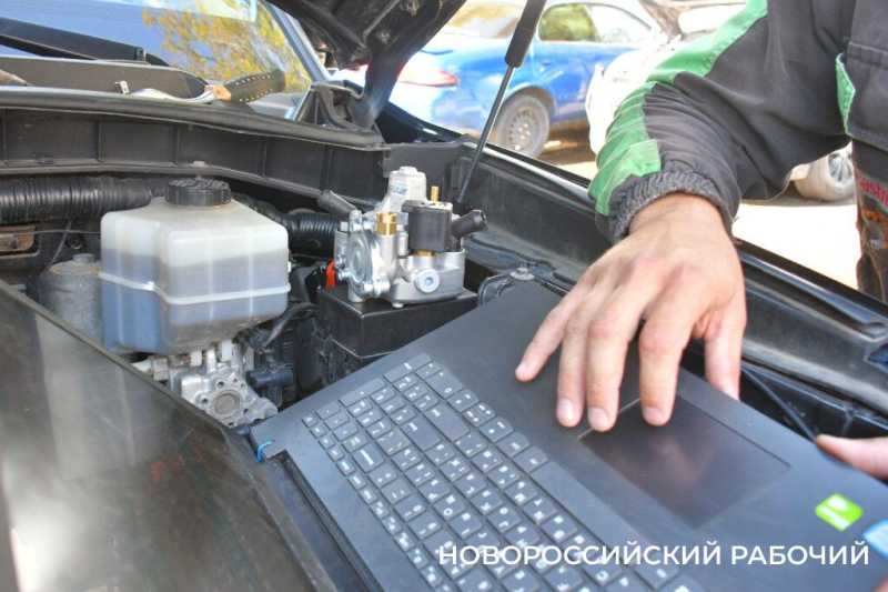 Новороссийские автомобилисты активно переходят на газ в связи с дефицитом бензина
