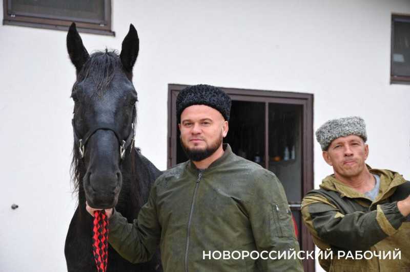 Новороссийские казаки стали знаменитостями французского ТВ после голосования на выборах в госдуму
