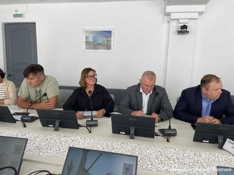 Новороссийским пассажирам рассказали, почему новые маршруты пока не запущены