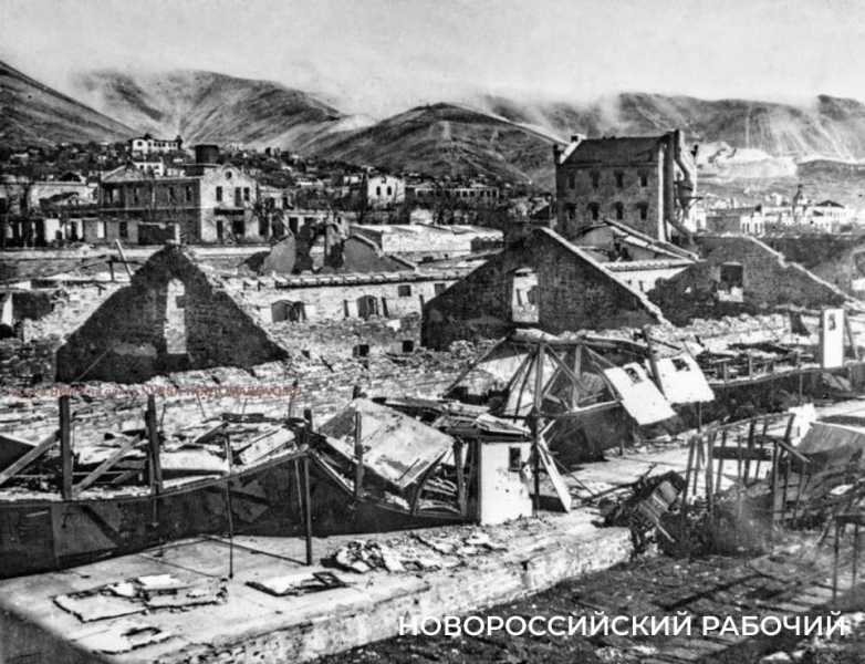 После возвращения в родной Новороссийск грели и холодные стены