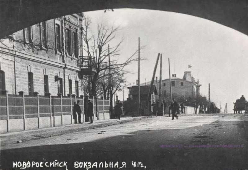 Разбили физии, скакали голяком. Новороссийские будни милиции