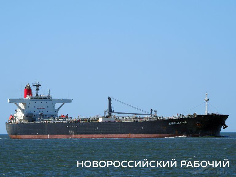 Танкер с нефтью из Новороссийска загорелся у берегов Сочи