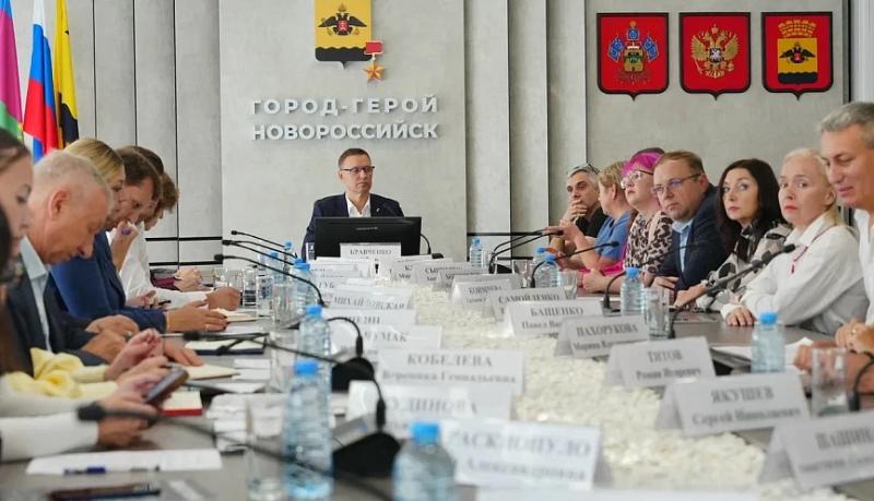 В администрации Новороссийска на встрече с участниками «ГЛАВной команды» обсудили реализацию проектов, которые делают город лучше