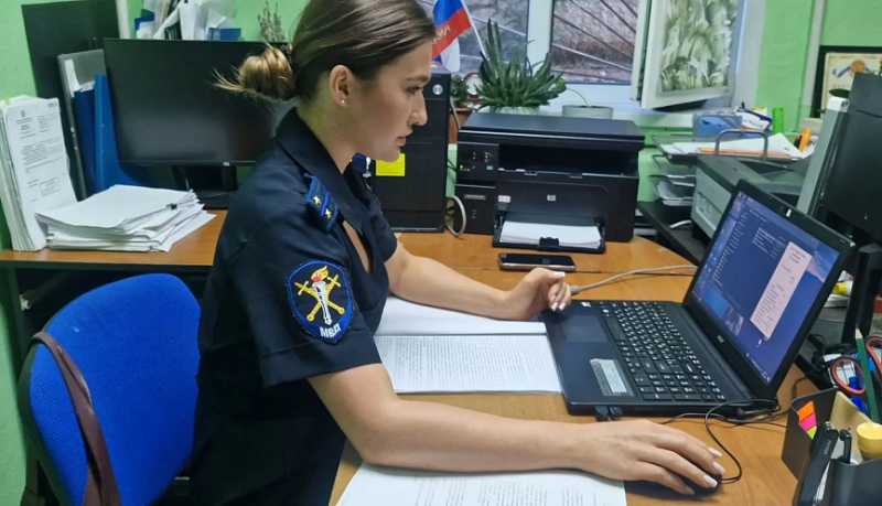 В Новороссийске мошенники обманули 83-летнюю пенсионерку, убедив ее передать курьеру все сбережения