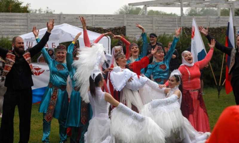 В Новороссийске на заправке нет очереди. Эта АЗС — на фото в музее