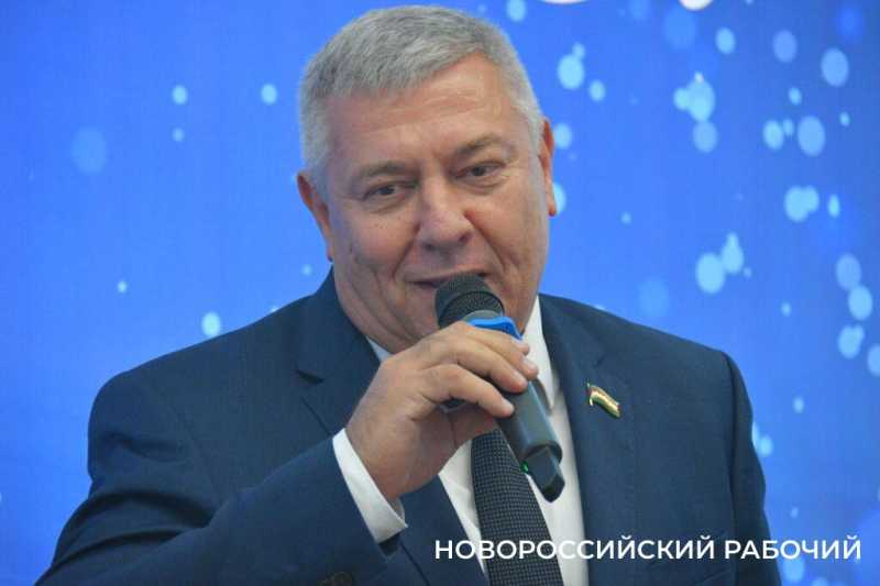 В Новороссийске &ndash; педагоги на все сто! Учителей чествовали накануне праздника