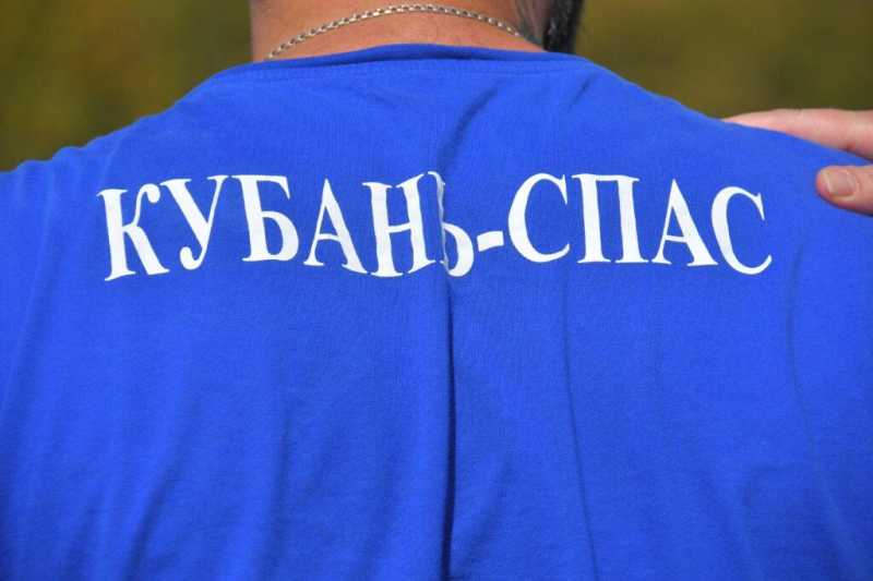 В Новороссийске продолжают ликвидировать утечку нефтепродуктов на пригородные пляжи. Нужны волонтёры