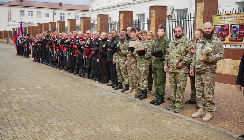 В Новороссийском казачьем кадетском корпусе состоялись торжественные мероприятия в честь 330-летия Кубанского казачьего войска