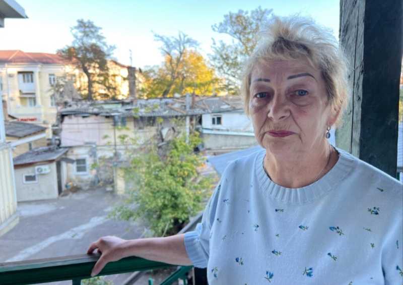 В сторону дома, где погибла от атаки жительница Новороссийска, больно смотреть