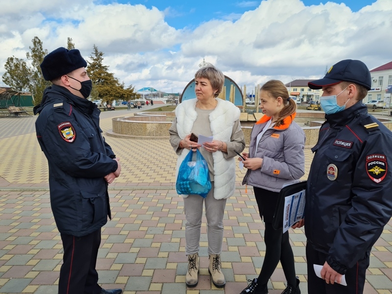 Белоглинские полицейские провели профилактическую акцию «Осторожно, мошенники!»