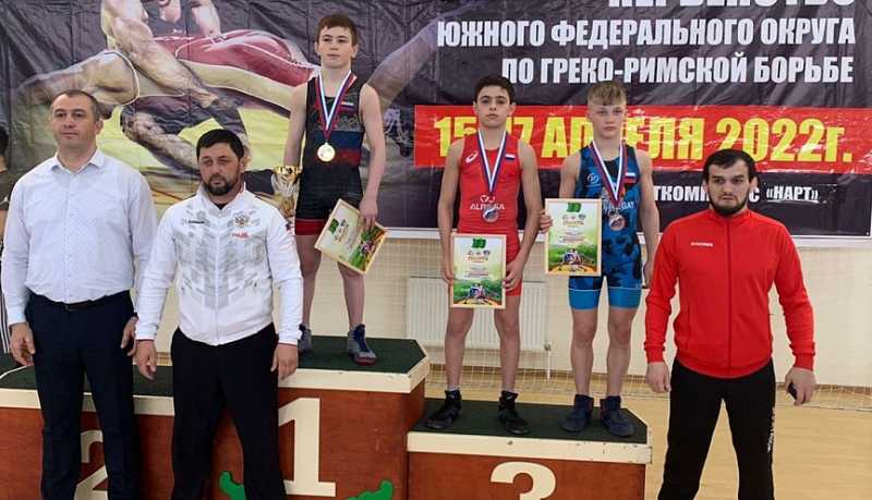 Четверо юных новороссийцев будут бороться за победу в первенстве России по греко-римской борьбе