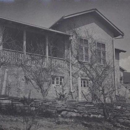Елизаветинская санатория, створный знак и городской сквер: достопримечательности Новороссийска начала ХХ века и их история