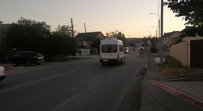 «Это просто крик души!»: новороссийка пожаловалась на «пролетающие мимо» маршрутки в вечернее время