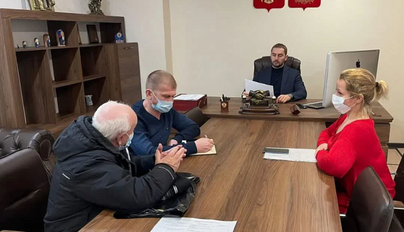 Глава Южного района провёл приём граждан