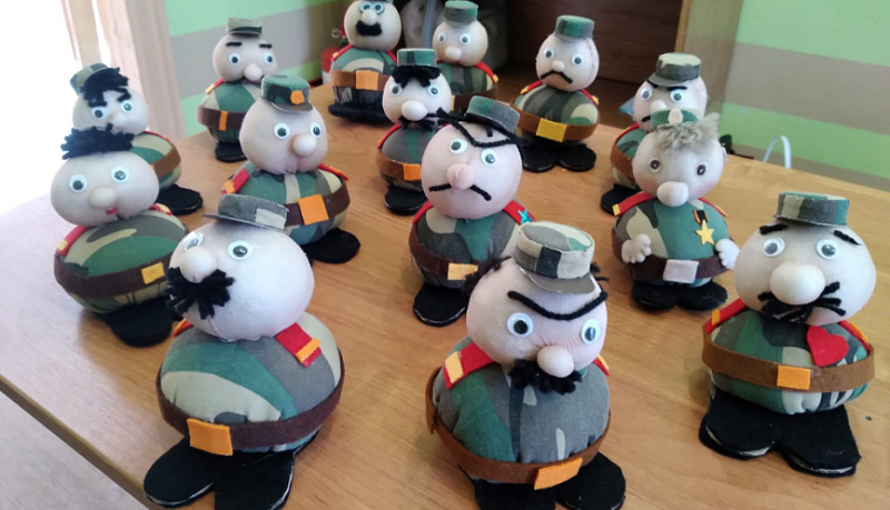 Мастер - класс по ДПИ "Аты - баты шли солдаты"