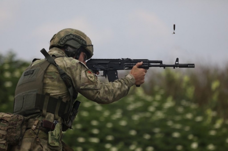 На полигоне «Раевский» военные прошли этапы конкурса «Тактический стрелок»