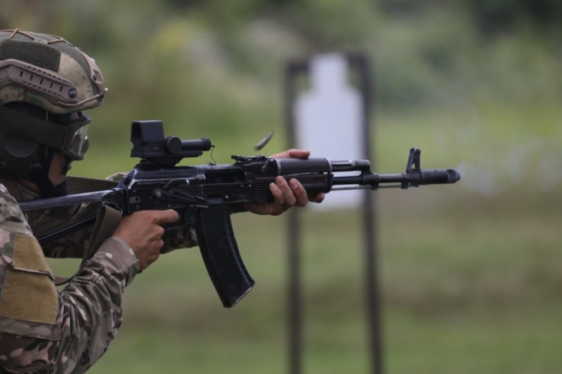 На полигоне «Раевский» военные прошли этапы конкурса «Тактический стрелок»