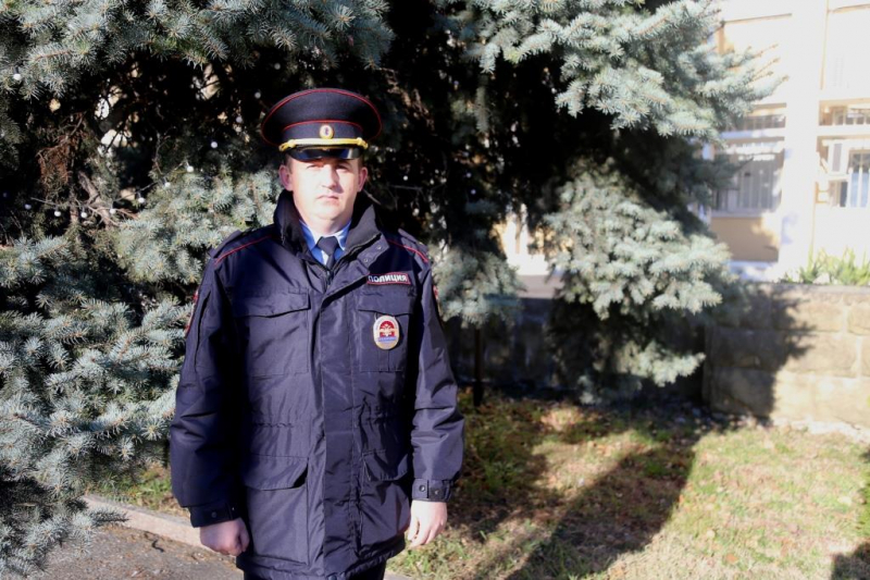 Накануне профессионального праздника - Дня службы участковых уполномоченных в Управление МВД России по городу Новороссийску поступило обращение