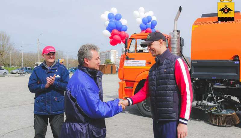 Новая уборочная техника поможет сделать Новороссийск чище