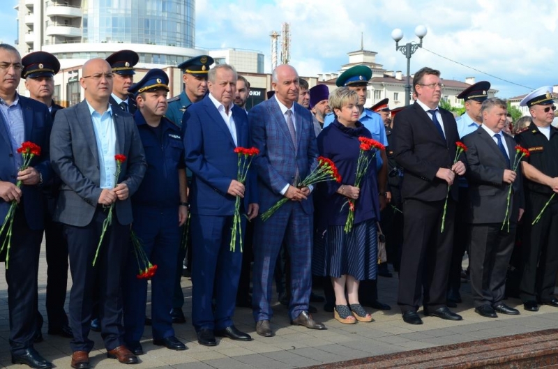 Новороссийские полицейские и общественники приняли участие в мероприятии, посвященном Дню международной солидарности в борьбе с терроризмом