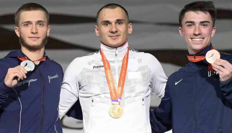Новороссийский спортсмен стал золотым призером чемпионата мира по батутной гимнастике