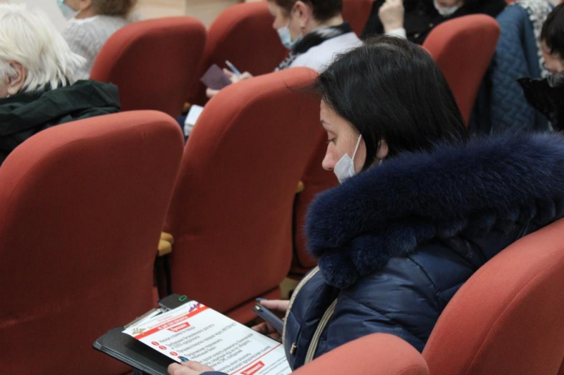 Полицейские Новороссийска проводят профилактические мероприятия с населением