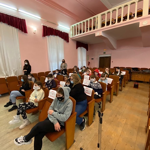 В Геленджике сотрудники полиции провели для школьников антинаркотическое мероприятие «Набат» 